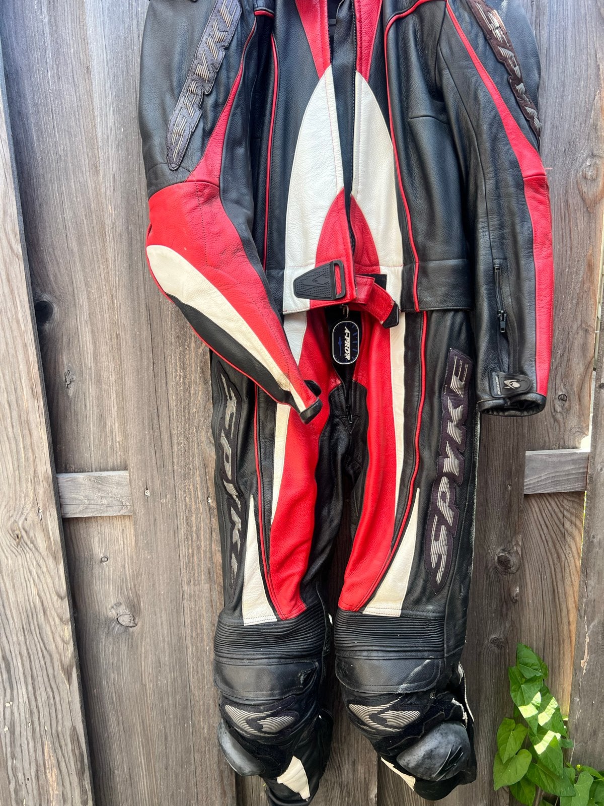 Spyke motorpak dames - Leer, rood/zwart/wit, maat 44, Motoren, Kleding | Motorkleding, Combipak, Dames, Tweedehands, Ophalen of Verzenden
