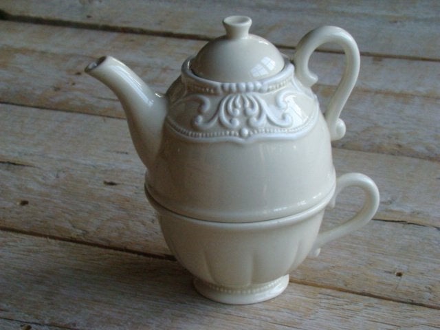 Servies Countryfield, LICHT, zo goed als nieuw