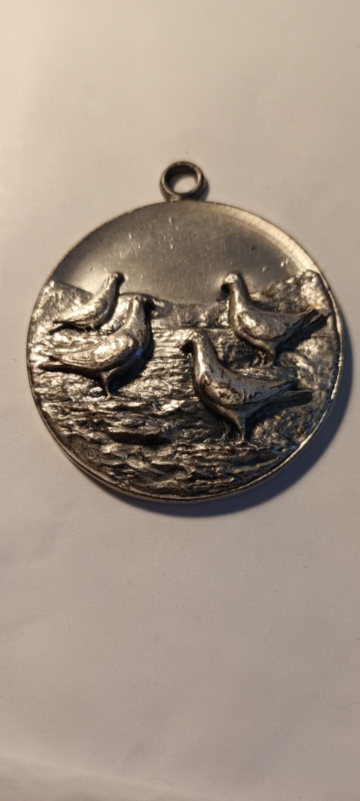 Oude zilveren medaille met duivenmotief, Postzegels en Munten, Ophalen of Verzenden