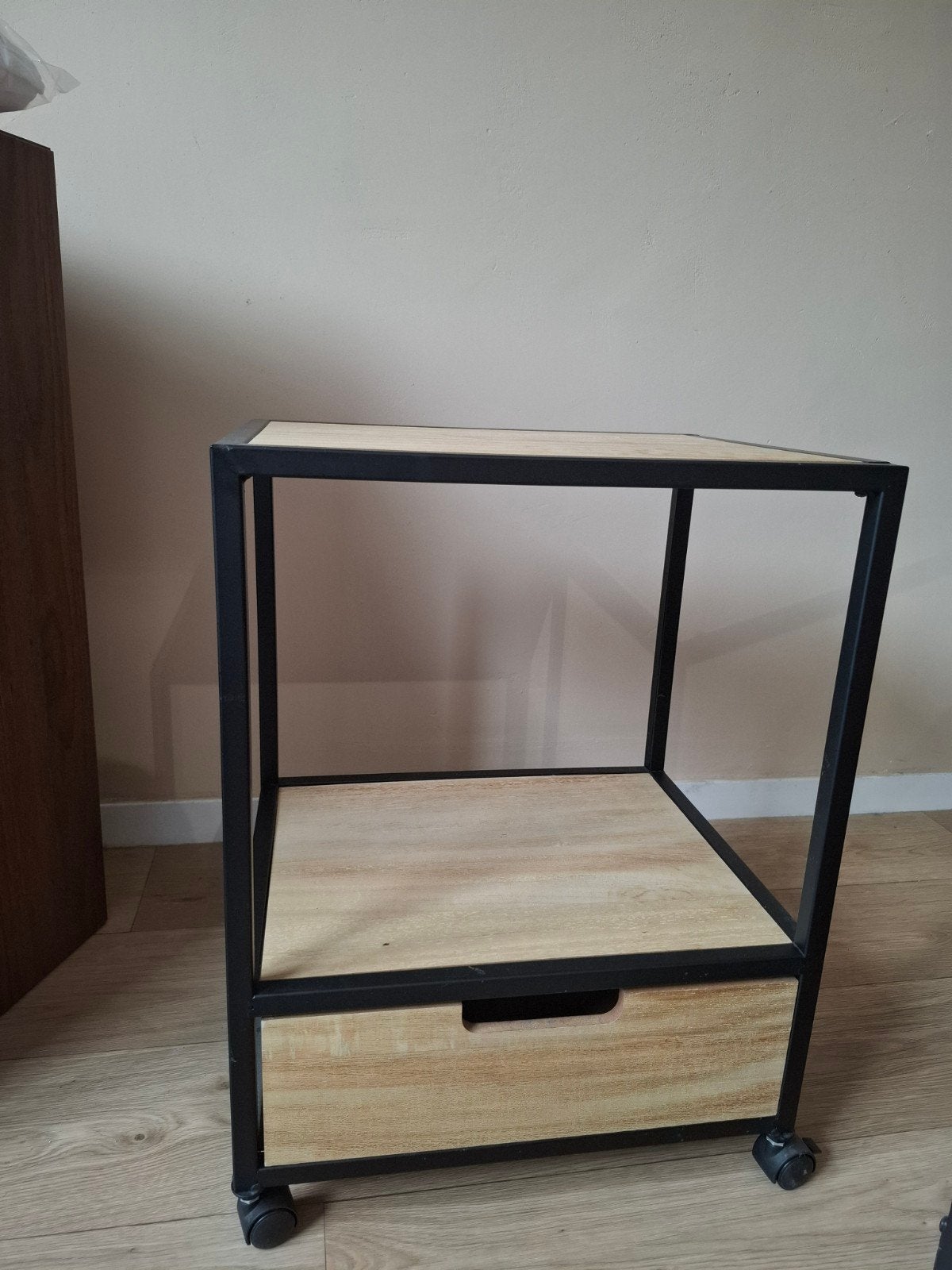 Bijzettafel met lade en wieltjes - Hout en Metaal, Minder dan 55 cm, Gebruikt, Industrieel, Rechthoekig