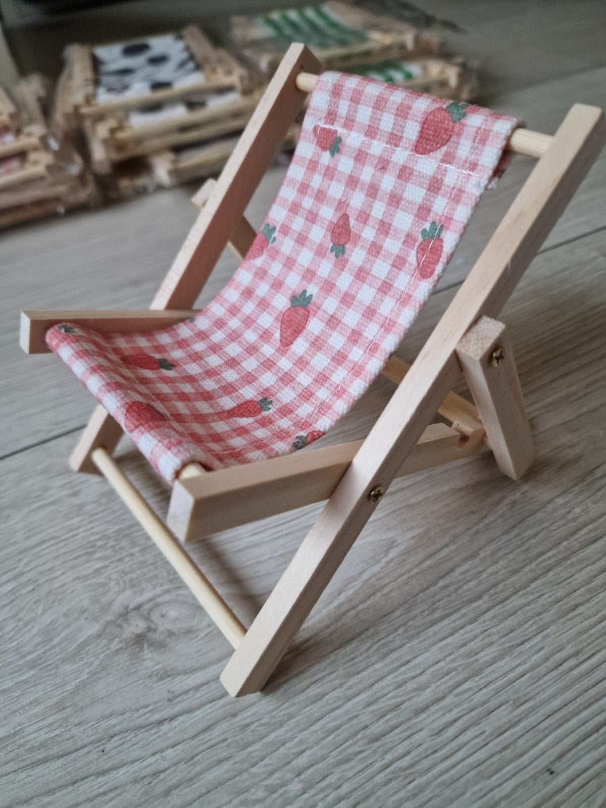 31 Mini Strandstoel Telefoonhouder -Leuke Decoratie & Cadeau, Ophalen of Verzenden, Nieuw, Telefoonhanger of Accessoire, Universeel