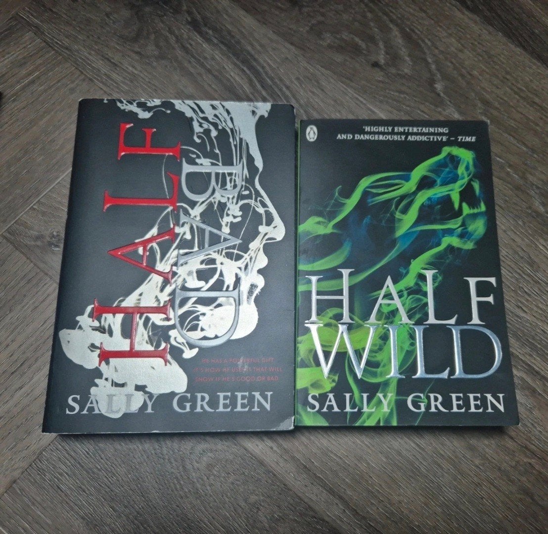 Half Bad & Half Wild - Sally Green (Boekenset 1-2), Ophalen of Verzenden, Zo goed als nieuw