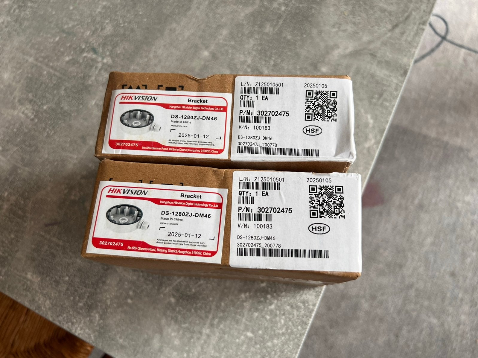 Hikvision camera beugel 2x, Ophalen, Nieuw