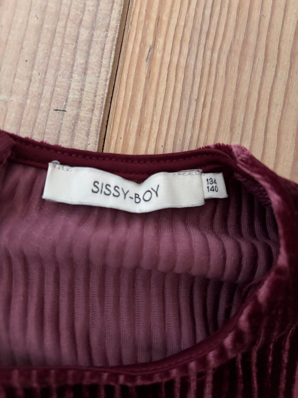 Mooi geribbeld fluwelen Sissy Boy pak paars met gouden ceint, Ophalen, Zo goed als nieuw, Meisje, Setje