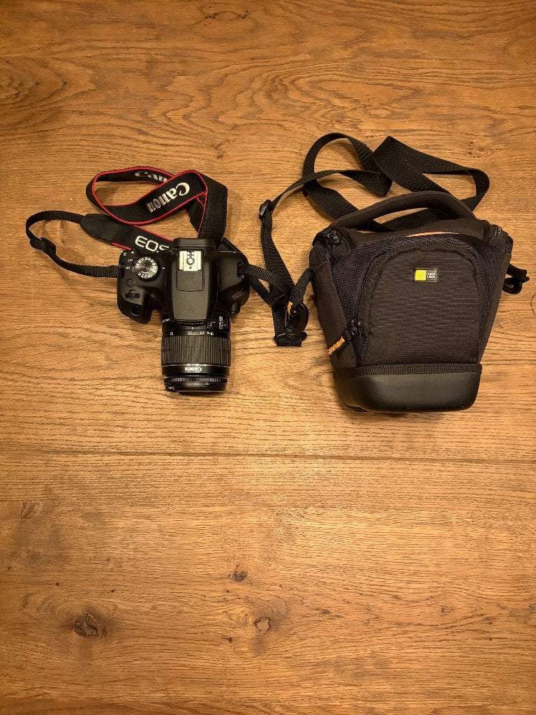 Canon EOS 2000D + 18-55mm lens, Ophalen of Verzenden, Gebruikt, Spiegelreflex, Canon