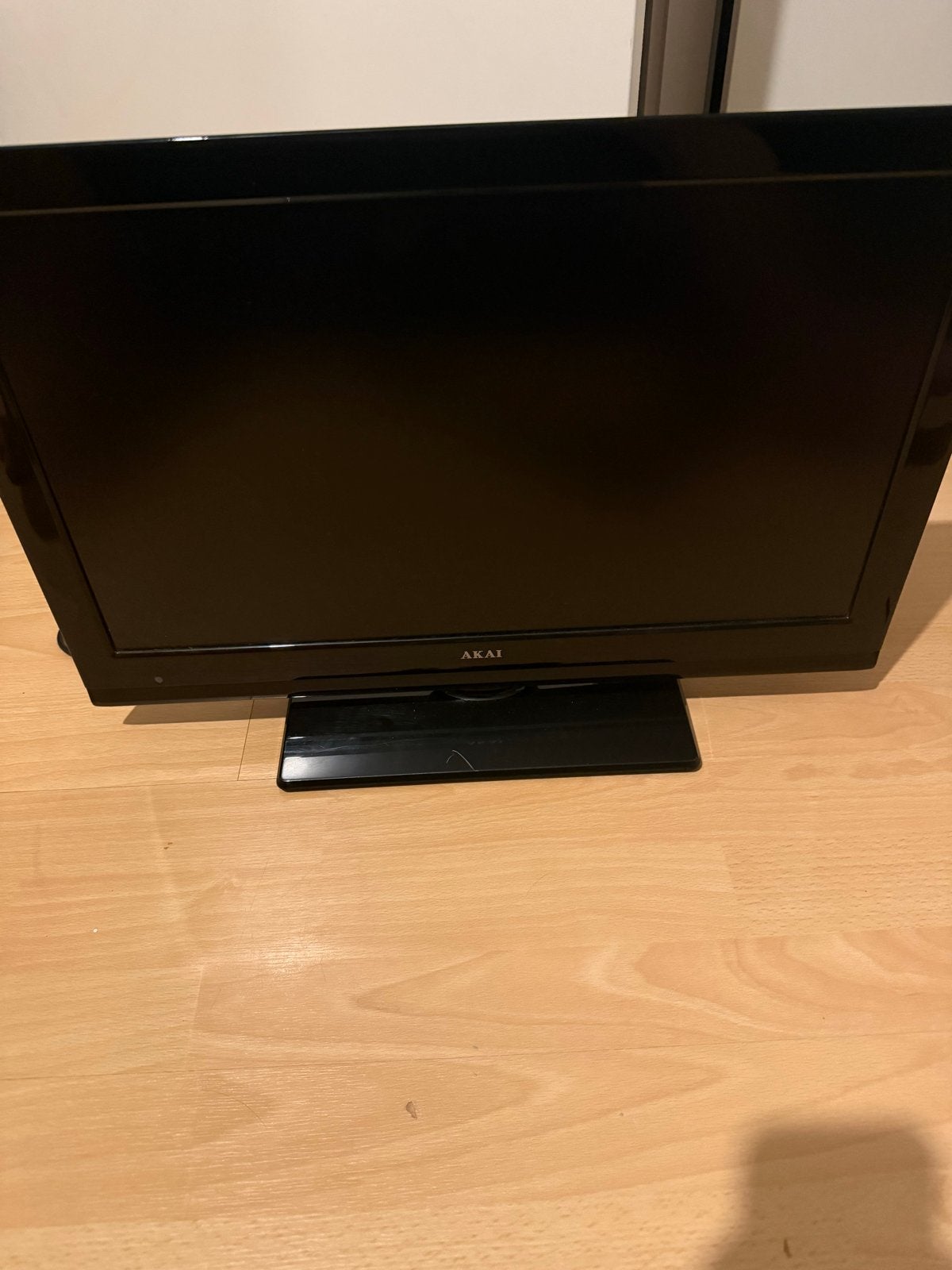 AKAI 22 inch TV met DVD-speler en DVB-T Tuner, 50 Hz, HD Ready (720p), 40 tot 60 cm, Ophalen