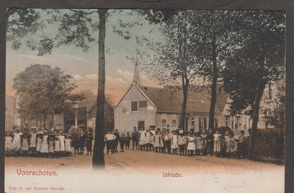 voorschoten dorpsgezicht met  intrede met veel kinderen, Verzenden, Voor 1920, Gelopen, Zuid-Holland
