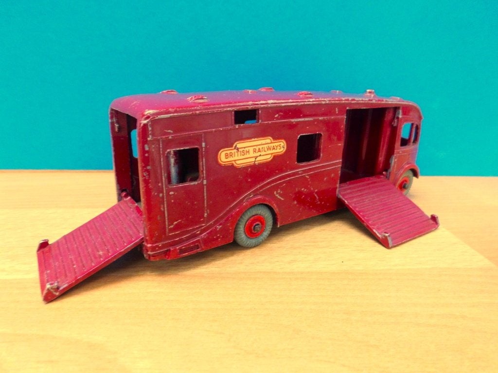 Dinky Toys No. 581 Horse transporter Hire Service, Ophalen of Verzenden, Gebruikt, Overige typen, Dinky Toys
