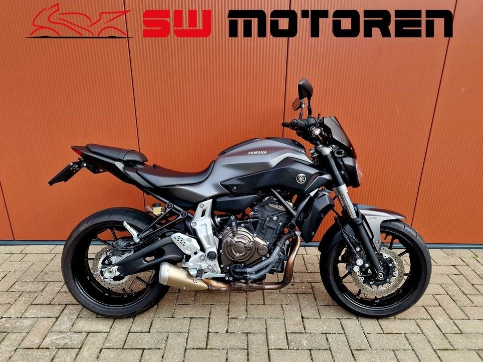 MT07 ABS, LAGE KM, HELE NETTE MOTOR! MT 07 ABS, 2 cilinders, Motorrijbewijs A, Bedrijf, Onbekend