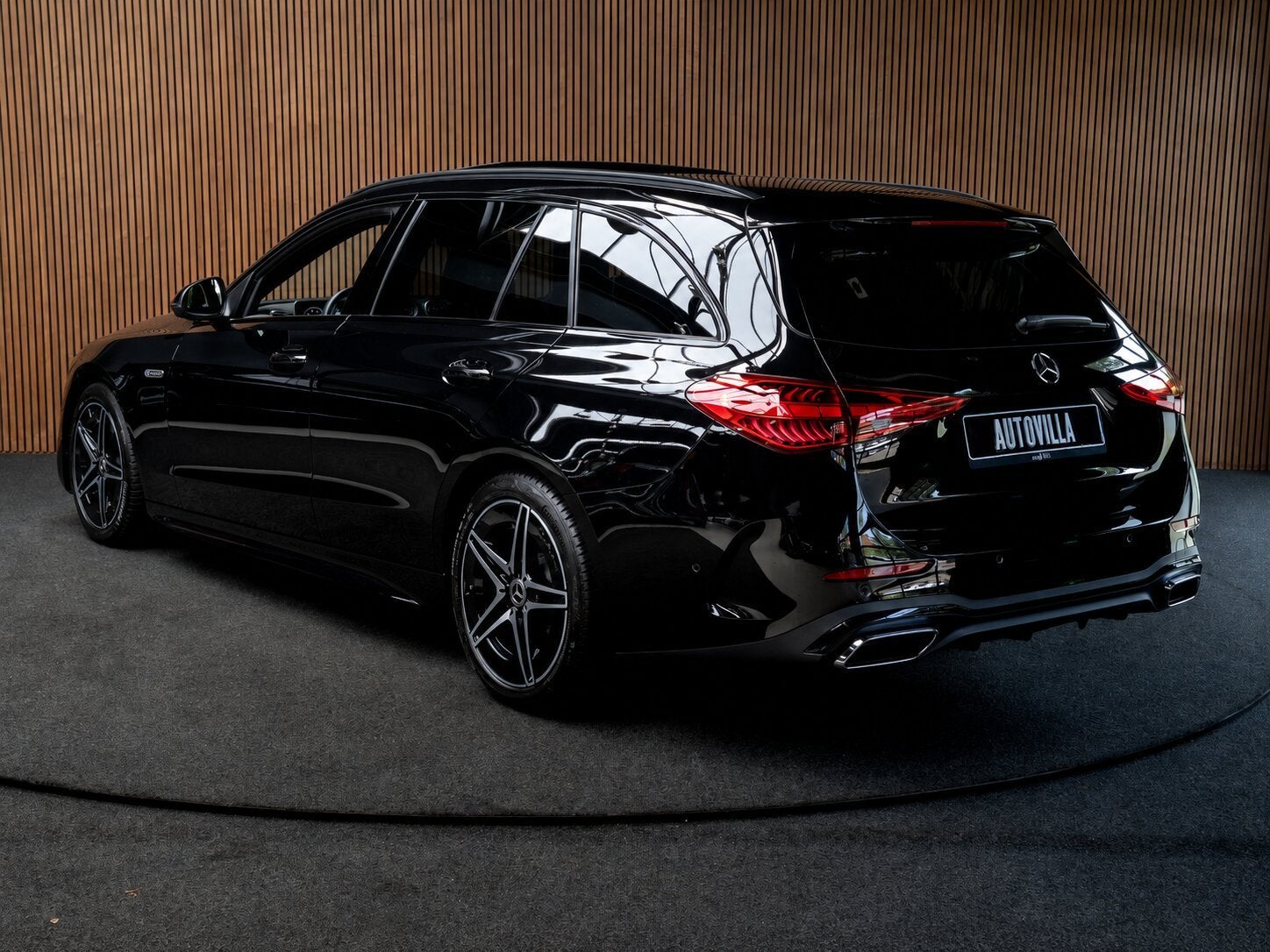 Mercedes-Benz C-Klasse Estate 300e AMG Line Panodak Leer 360, Automaat, Dealer onderhouden, Achterwielaandrijving, Gebruikt