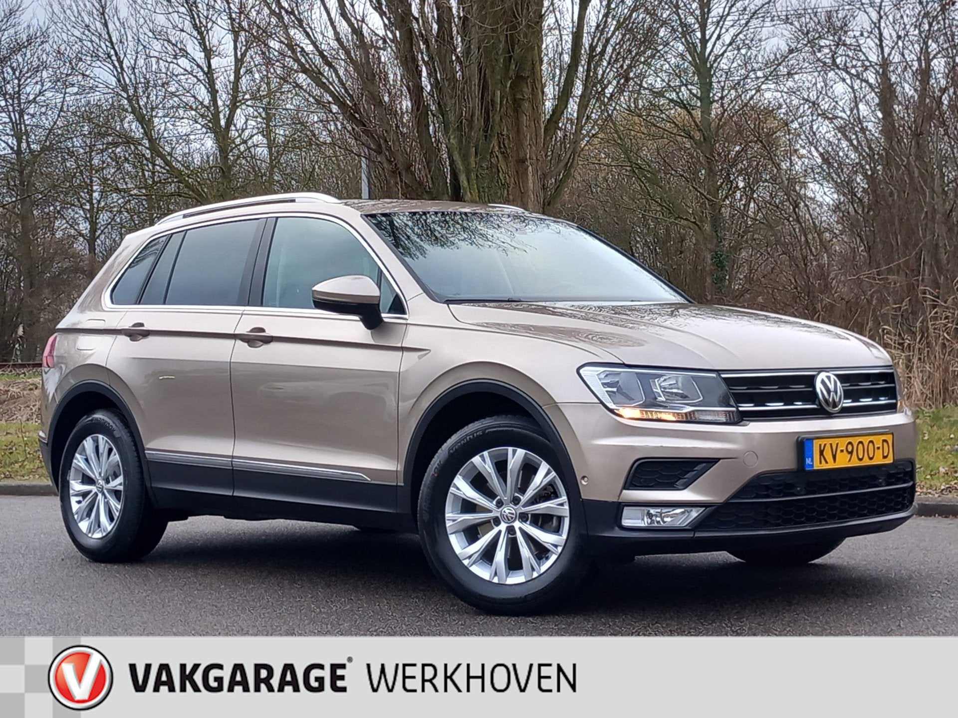 Volkswagen Tiguan 1.4 TSI AUTOMAAT | Panoramadak | Massagest, Auto's, Dealer onderhouden, 4 cilinders, Alcantara, Beige