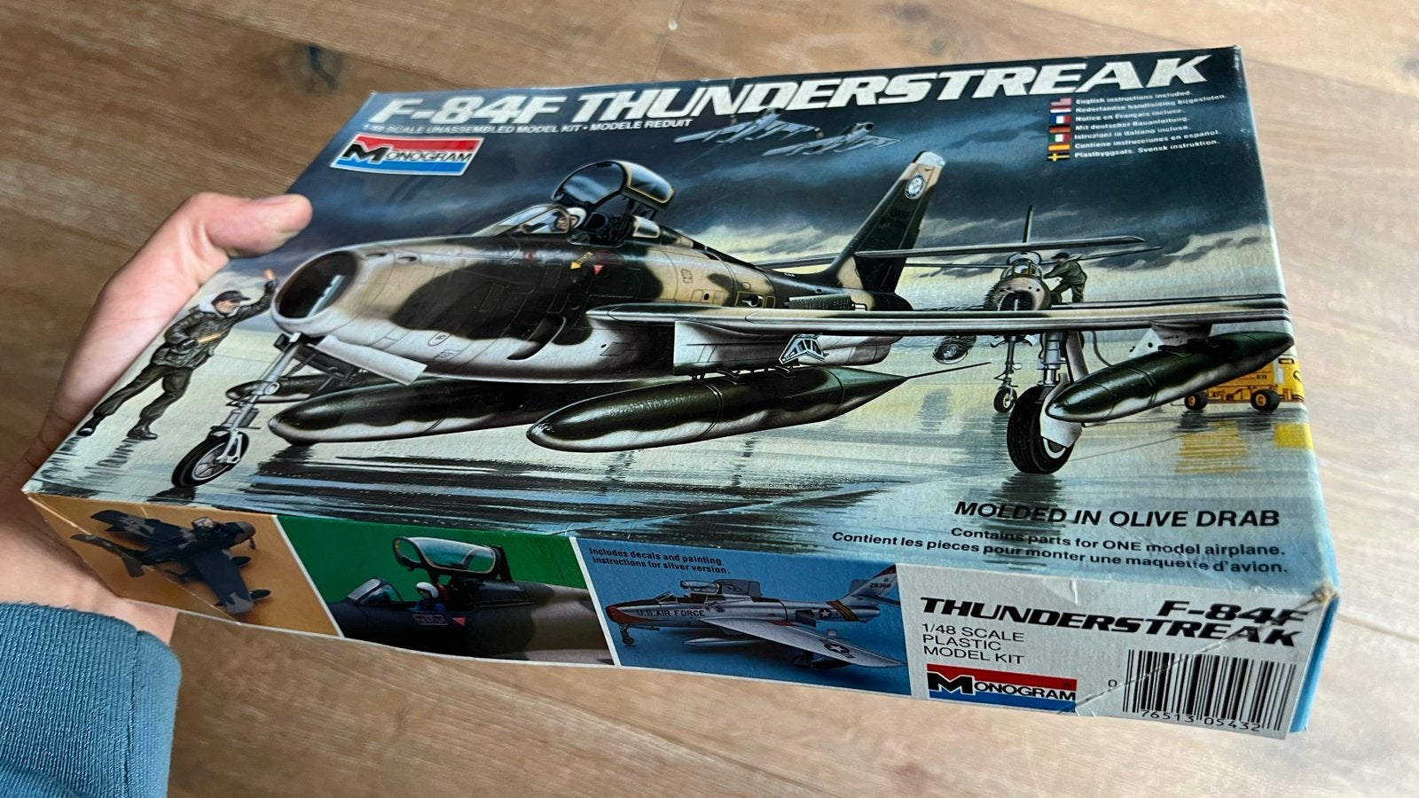 1/48 Monogram F-84F Thunderstreak, Zo goed als nieuw, Groter dan 1:72, Vliegtuig, Ophalen