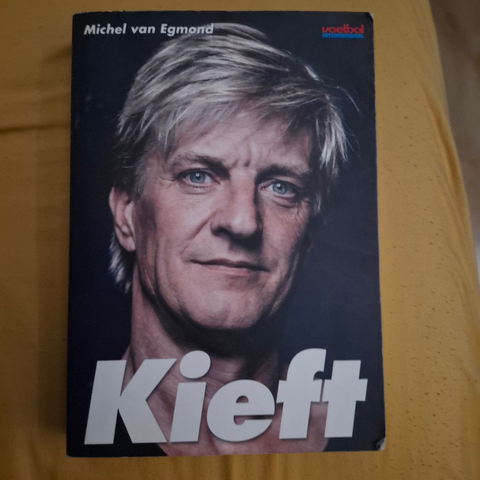 Kieft - Michel van Egmond (Voetbal International), Ophalen of Verzenden, Gelezen, Michel van Egmond, Sport