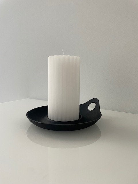 Moderne zwarte poedercoated aluminium design kaarsenhouder, Huis en Inrichting, Woonaccessoires | Kandelaars en Kaarsen, Zwart