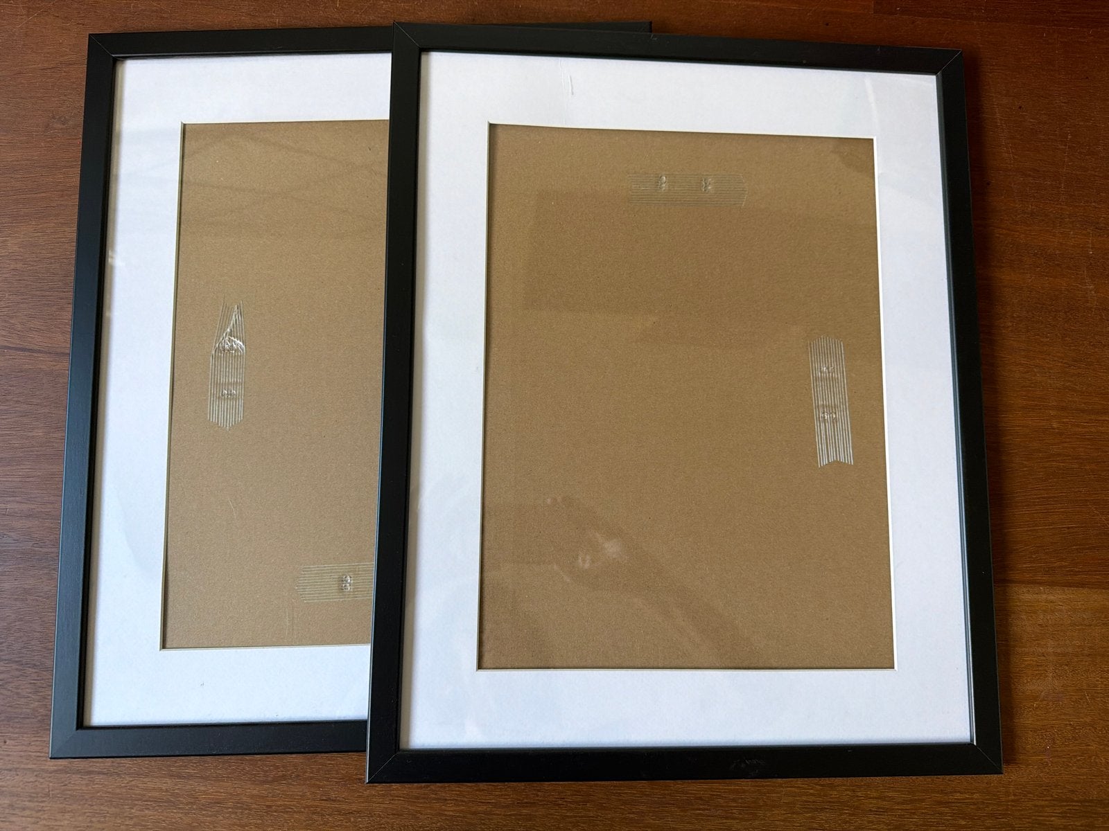 2x IKEA FISKBO fotolijst met passe-partout, zwart, 30x40 cm, Kunststof, Ophalen of Verzenden, Zo goed als nieuw, Fotolijst