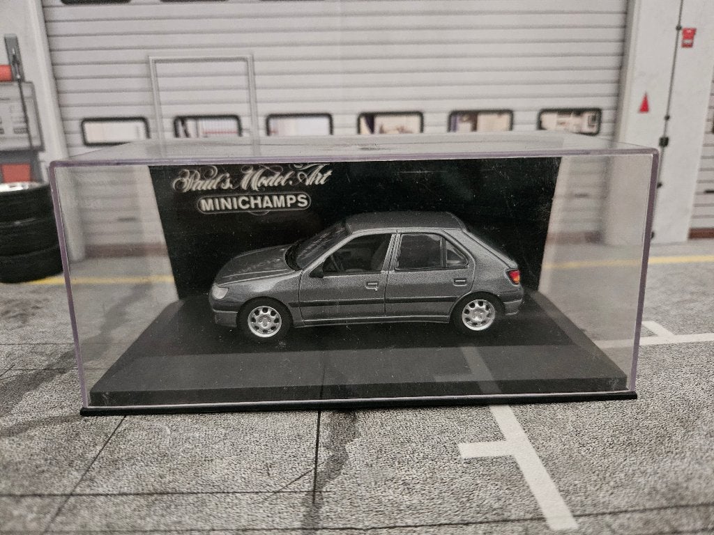 Minichamps Peugeot 306 XR 1995 1/43 in box, Ophalen of Verzenden, Zo goed als nieuw, Auto, MiniChamps