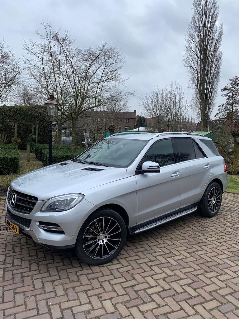 Mercedes-benz ML350 BLUETEC 2015 4MATIC GRIJS KENTEKEN, Auto's, Euro 5, Zwart, 258 pk, 2987 cc