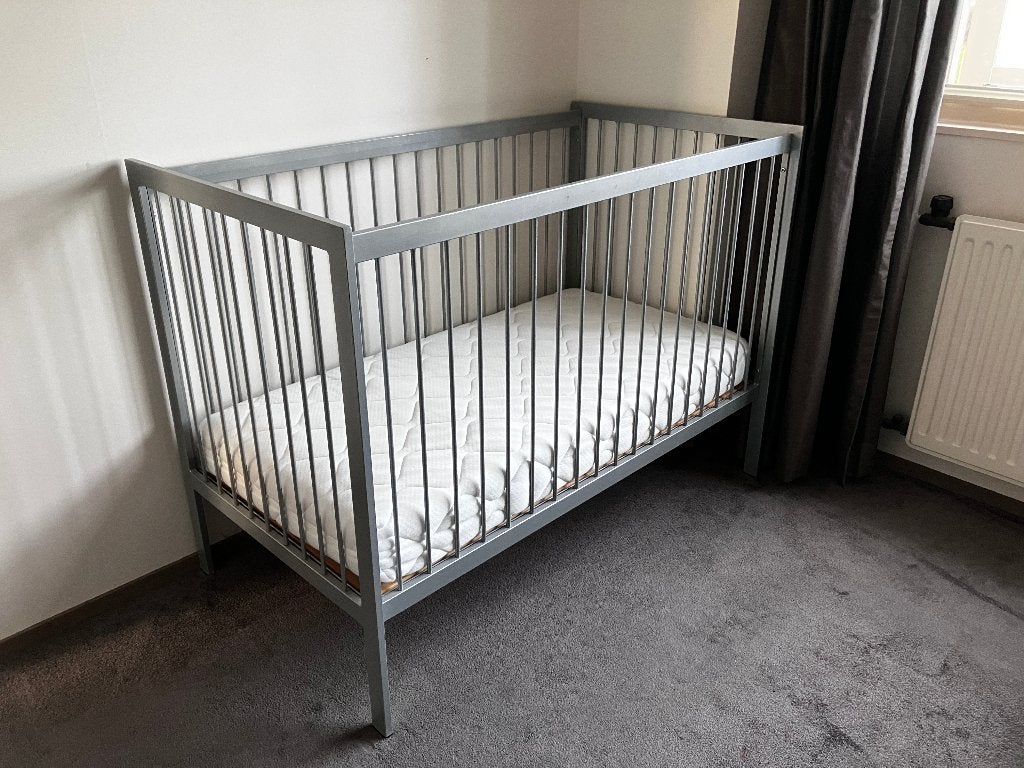 kinderbedje, Gebruikt, Ophalen of Verzenden, Minder dan 140 cm, Matras