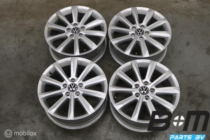 ORIGINEEL! 17 inch Helsinki velgen VW Passat B8! 3G0601025C, Auto-onderdelen, Gebruikt, Velg(en), 17 inch, Personenwagen