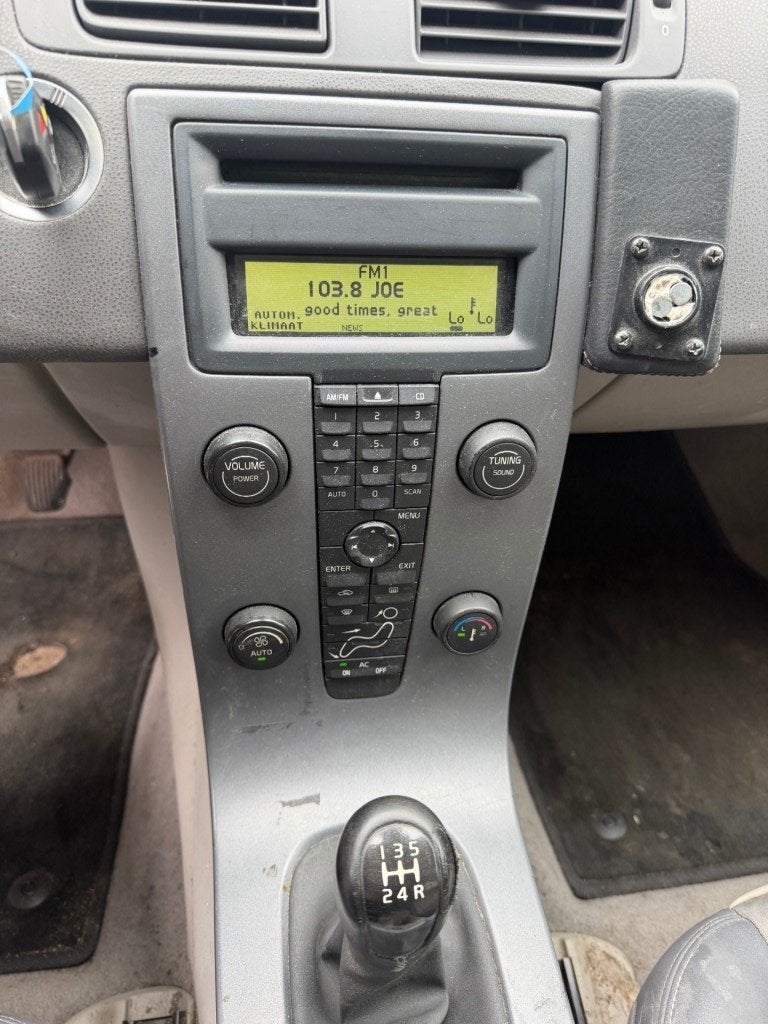 Volvo V50 1.8 Edition I KOUDE AIRCO INRUIL KOOPJE MEENEEM PR, Voorwielaandrijving, 125 pk, 4 cilinders, Zwart