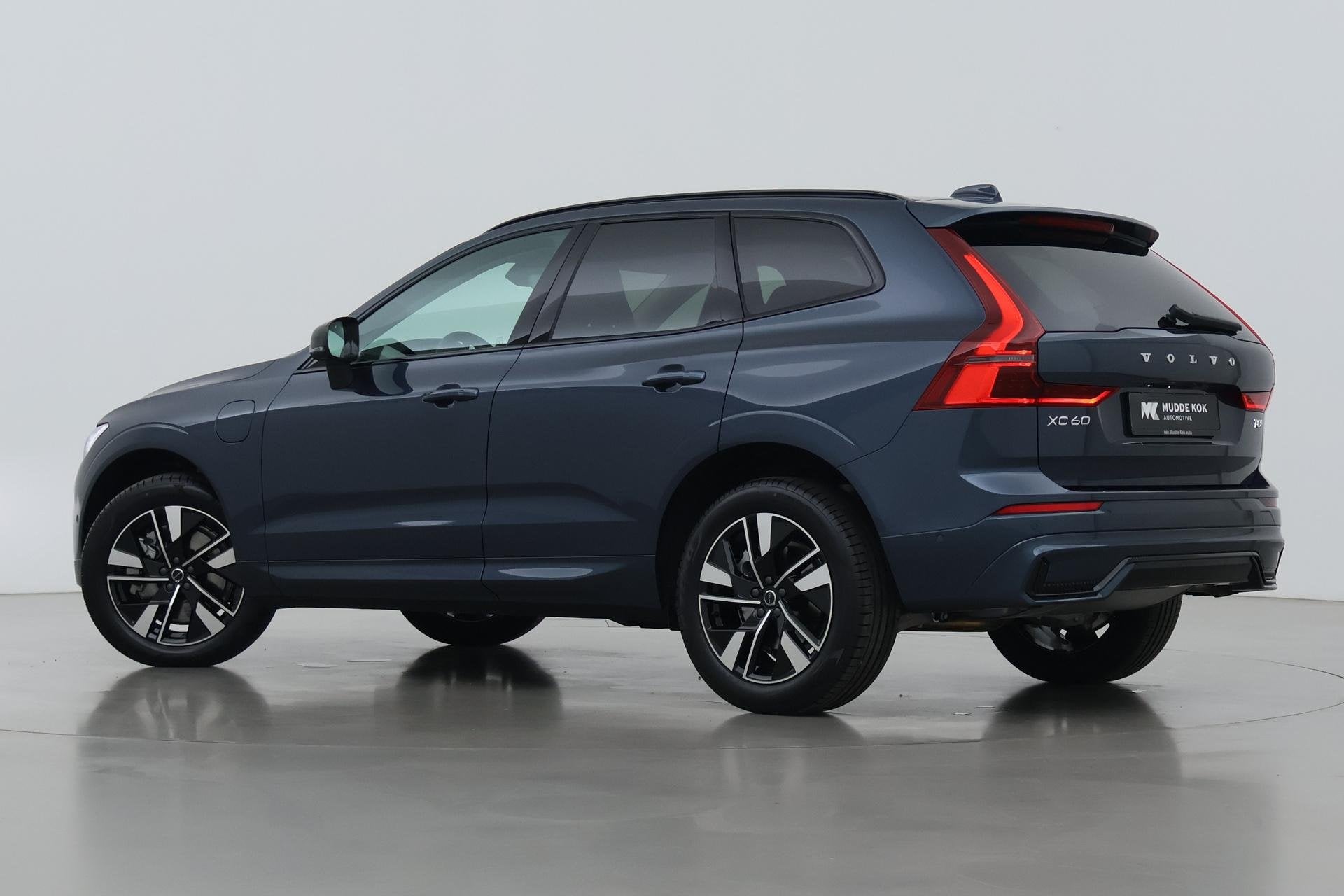 Volvo XC60 T8 Plus Dark | Harman/Kardon | Memory | BLIS | 36, Automaat, Gebruikt, 4 cilinders, 1969 cc