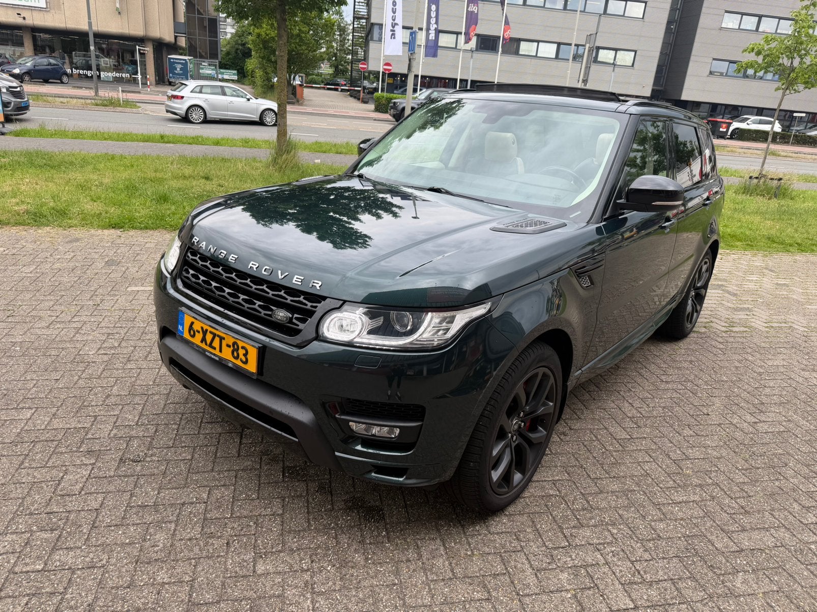 Land Rover Range Rover (sport) 3.0 Sdv6 AUT 2014 Groen, Beige, 2993 cc, 255 €/maand, 7 stoelen