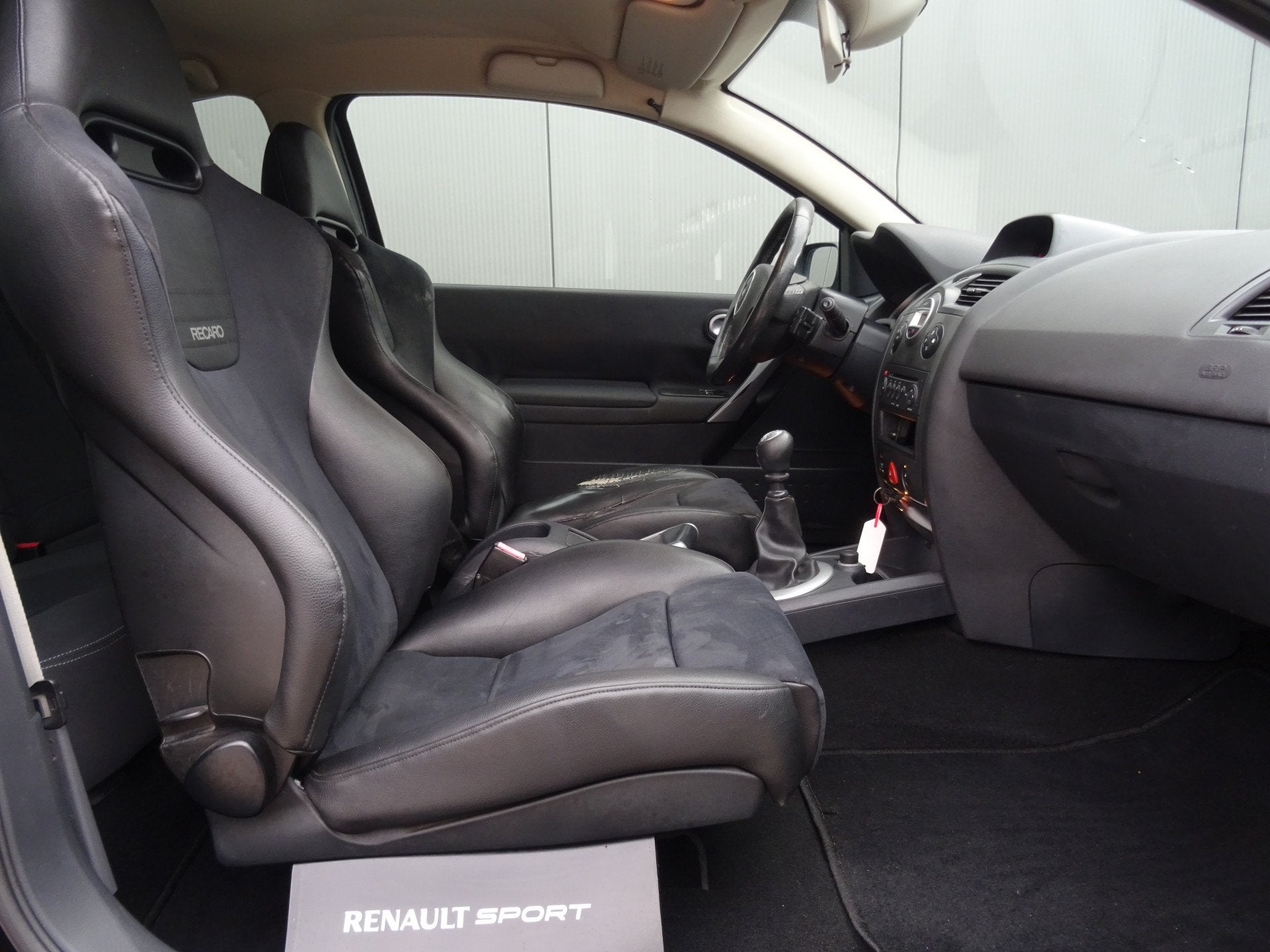 Renault Mégane 2.0-16V T F1 Team R26 * 230 PK * NL-AUTO !, Auto's, Renault, Gebruikt, Zwart, 4 cilinders, Automatische klimaatregeling
