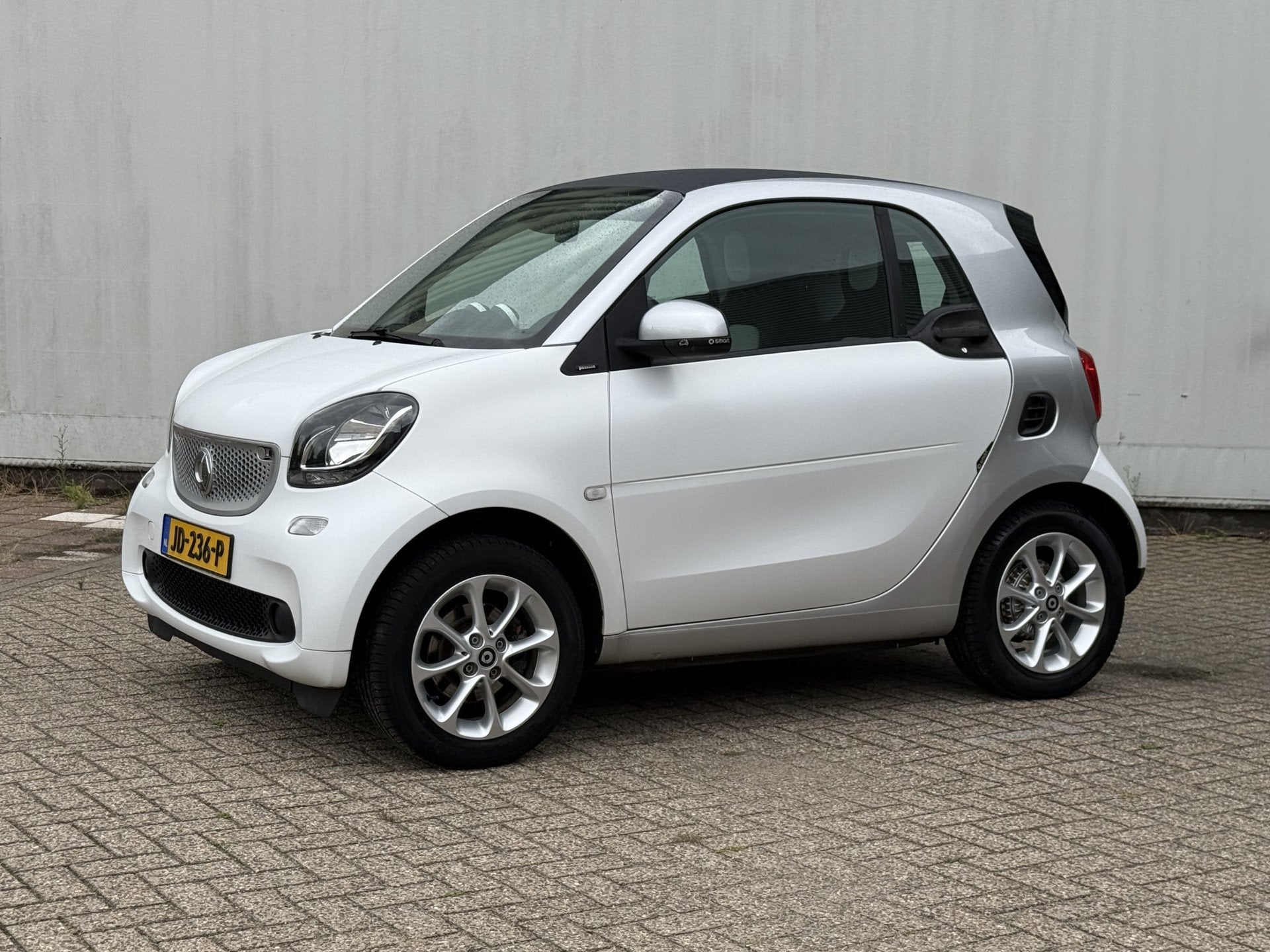 smart Fortwo 1.0 Passion Ecc airco /CruiseC., Gebruikt, Met garantie (alle), Wit, Origineel Nederlands