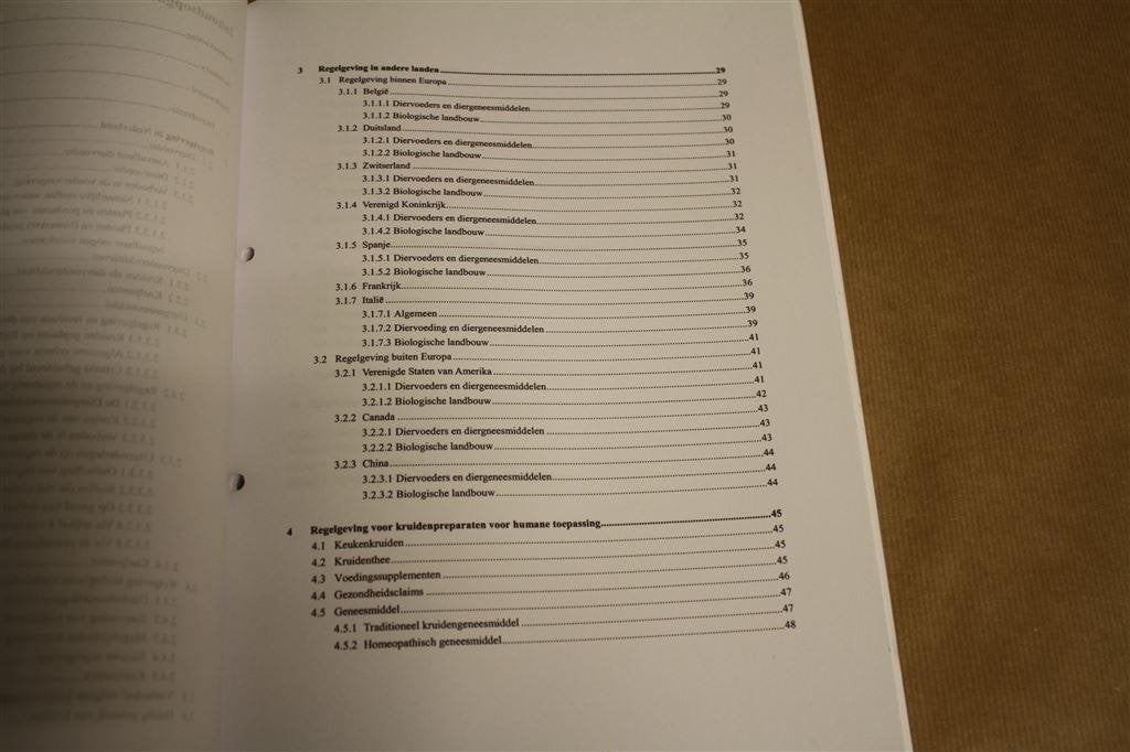 Kruiden in veehouderij. Juridische richtlijnen., Boeken, Ophalen of Verzenden, Zo goed als nieuw, Kruiden en Alternatief
