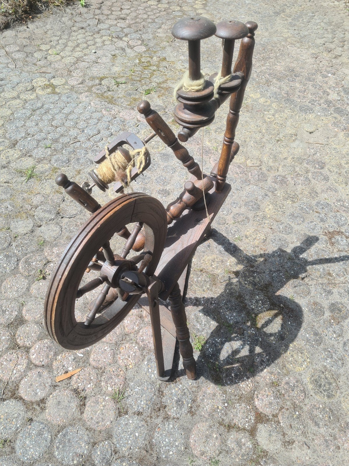 Antiek spinnewiel - Decoratief en functioneel, Ophalen