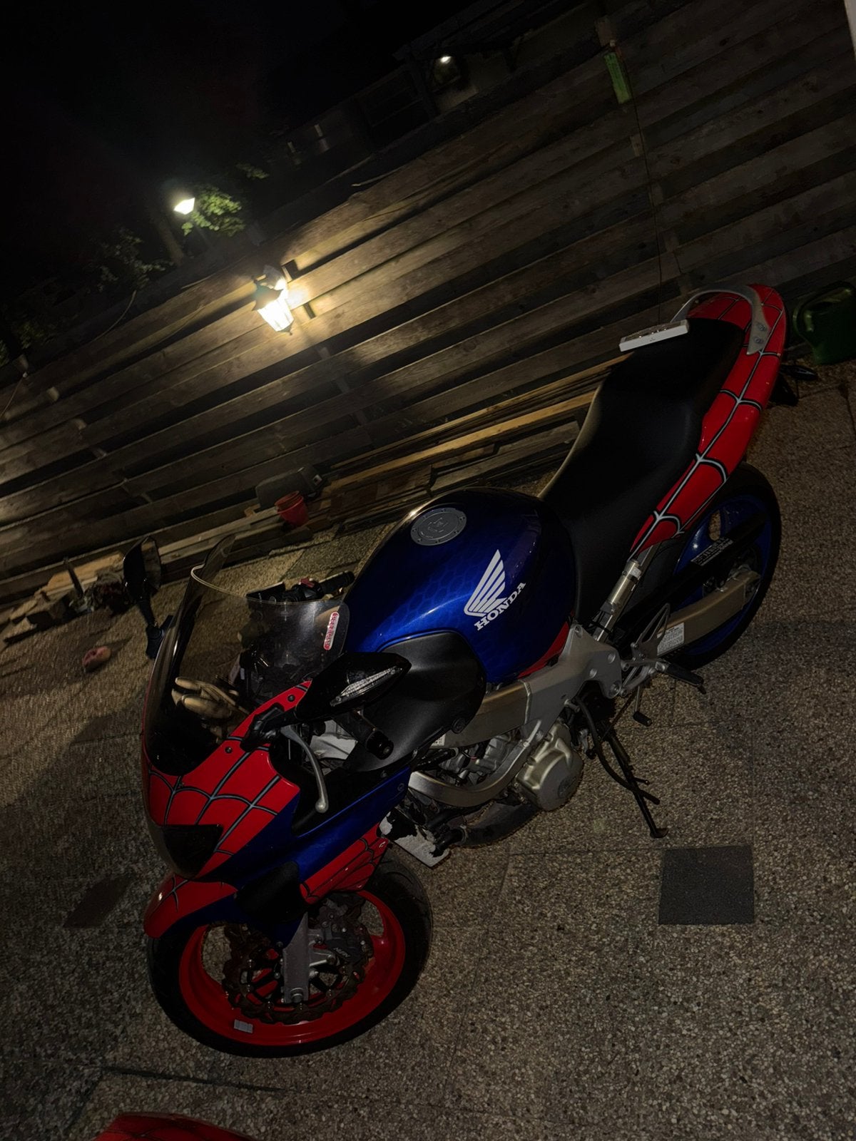 Honda CBR600F, Ophalen