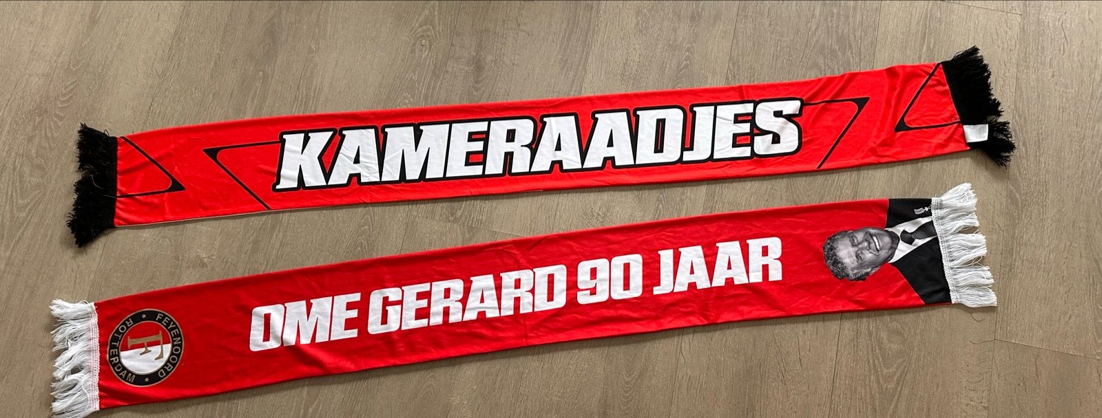 Unieke Feyenoord sjaals: Kameradjes & Ome Gerard 90 Jaar, Verzenden, Zo goed als nieuw