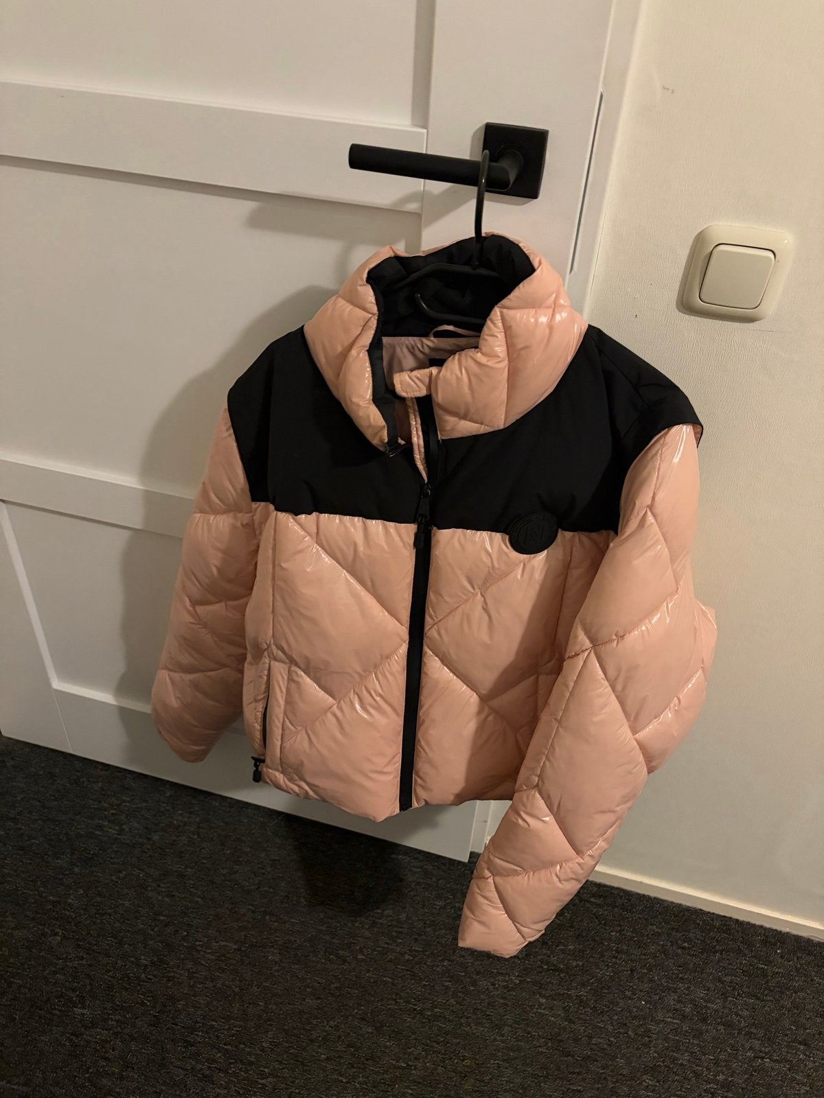 Nikkie winterjas roze/zwart maat 42, Ophalen of Verzenden, Zo goed als nieuw, Maat 46/48 (XL) of groter, Roze