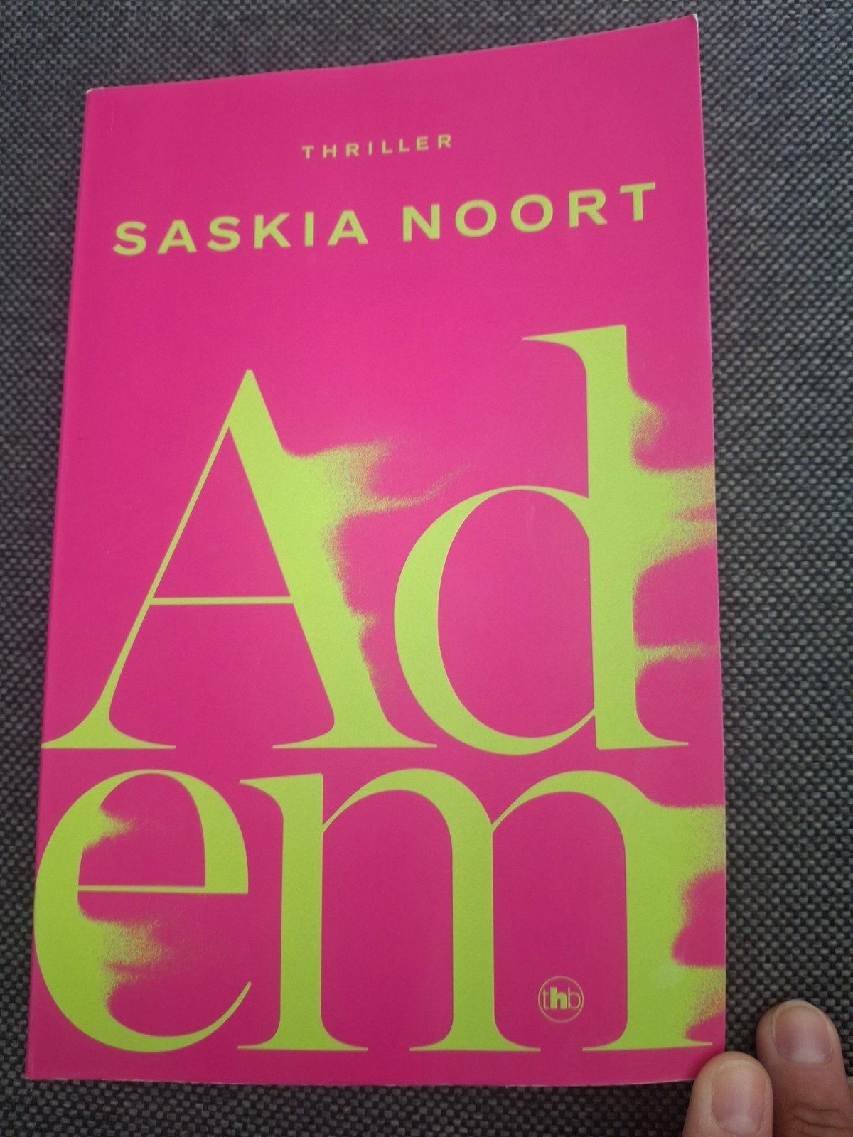 Adem - Saskia Noort (Thriller), Boeken, Ophalen of Verzenden, Zo goed als nieuw, Saskia Noort, Nederland