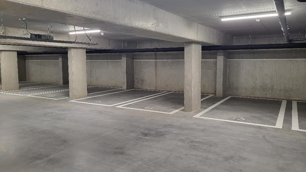 Parkeerplaats in afgesloten kelder in centrum Tilburg, Noord-Brabant