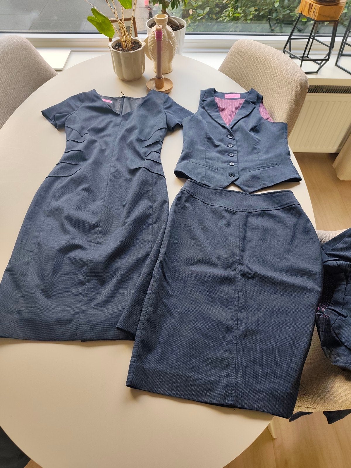 Stewardess pak Deltion Zwolle - Brook Taverner maat 32/34, Ophalen of Verzenden, Maat 34 (XS) of kleiner