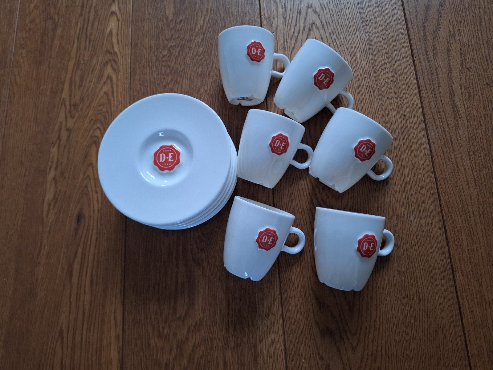 6 splinternieuwe Douwe Egberts kop en schotels. Mosa, Overige merken, Keramiek, Nieuw, Ophalen of Verzenden