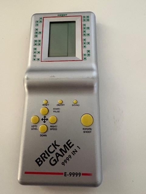 Te koop een vintage handheld computer "Brick Game"., Ophalen of Verzenden