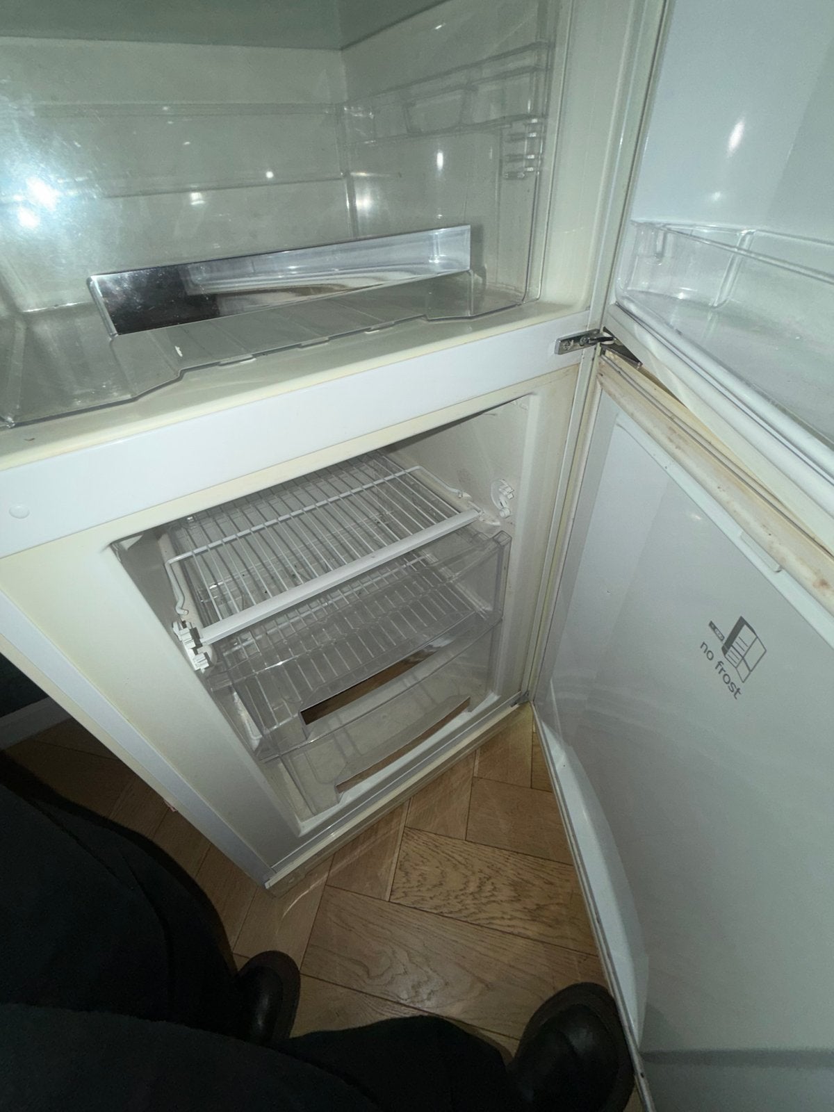 Foto 4 van Smeg Koelkast met Vriezer - Crème Retro Design