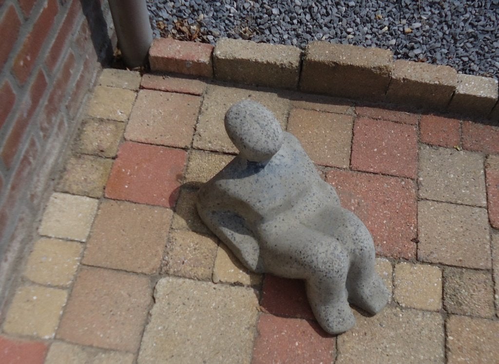 Tuin beeld - decoratie - kunst - steen - beton - sculptuur, Ophalen of Verzenden, Gebruikt, Beton, Mensenbeeld