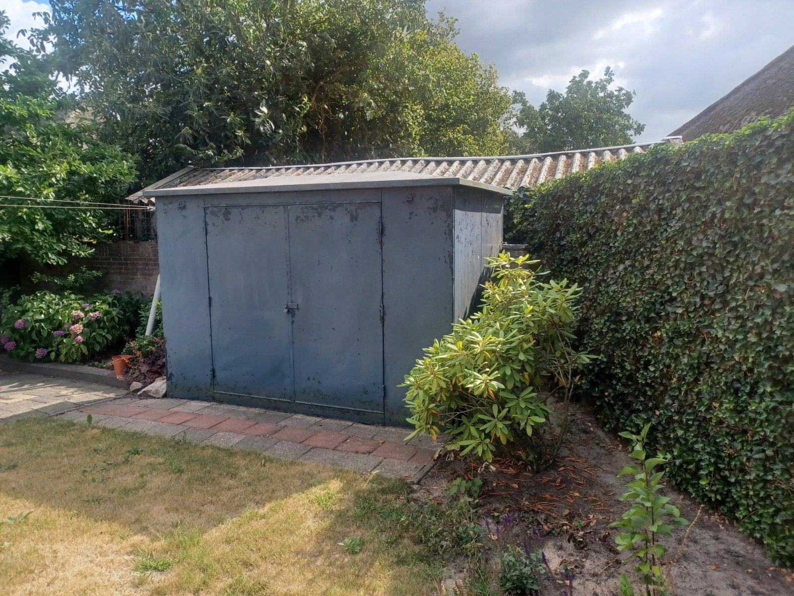 stalen opbergschuur., Gebruikt, Schuur, Zonder ramen, Metaal