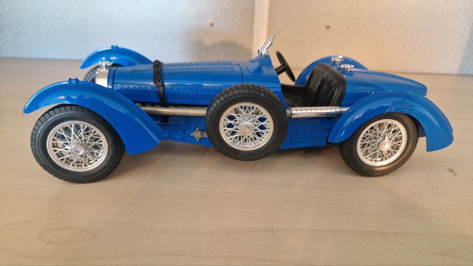 Bugatti T35 schaalmodel - Blauw, Hobby en Vrije tijd, Ophalen of Verzenden, Zo goed als nieuw, Auto, Overige merken