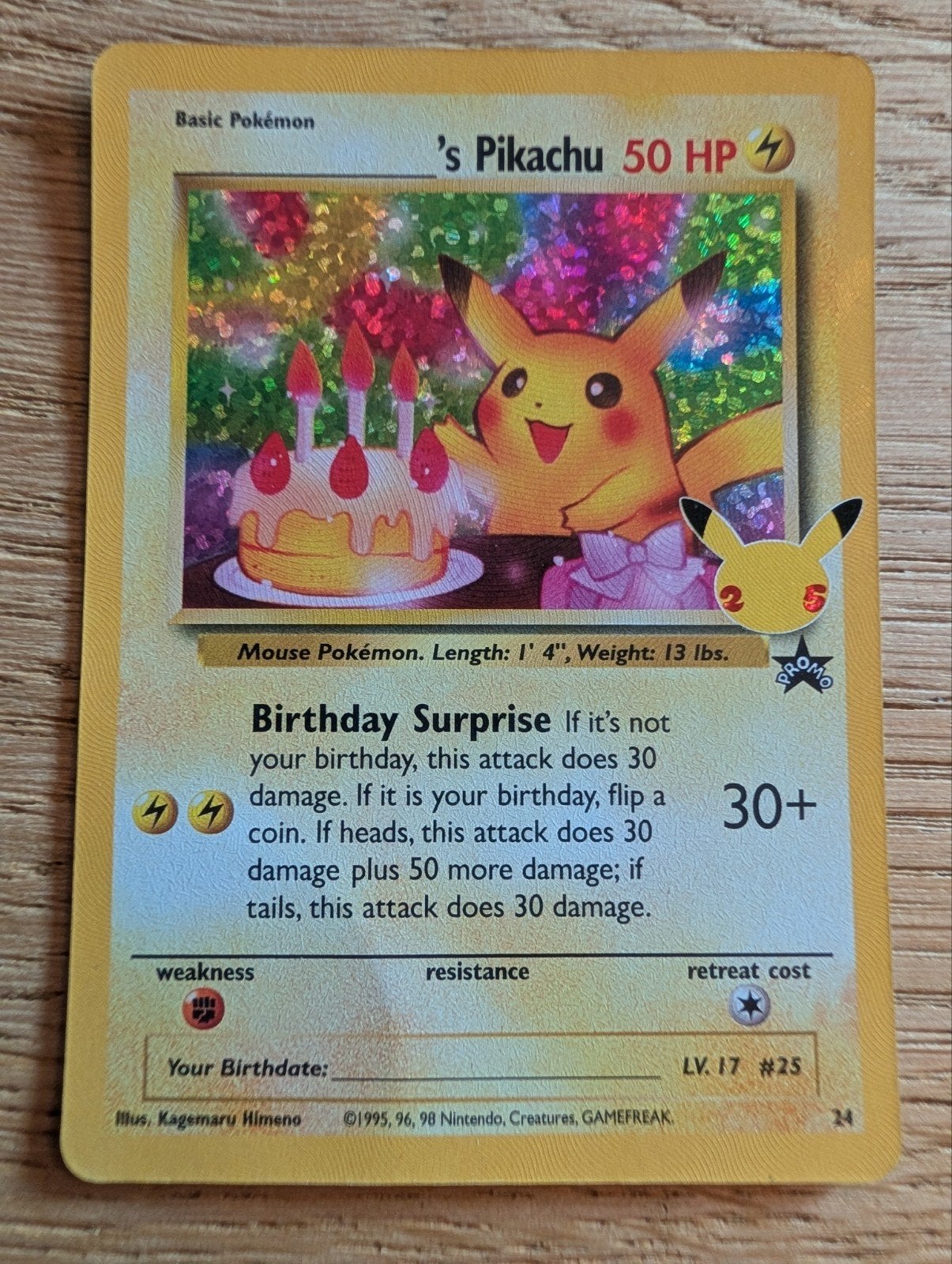 Pikachu Birthday Surprise Pokémon Kaart (WOTC Promo #24), Hobby en Vrije tijd, Verzamelkaartspellen | Pokémon, Ophalen of Verzenden