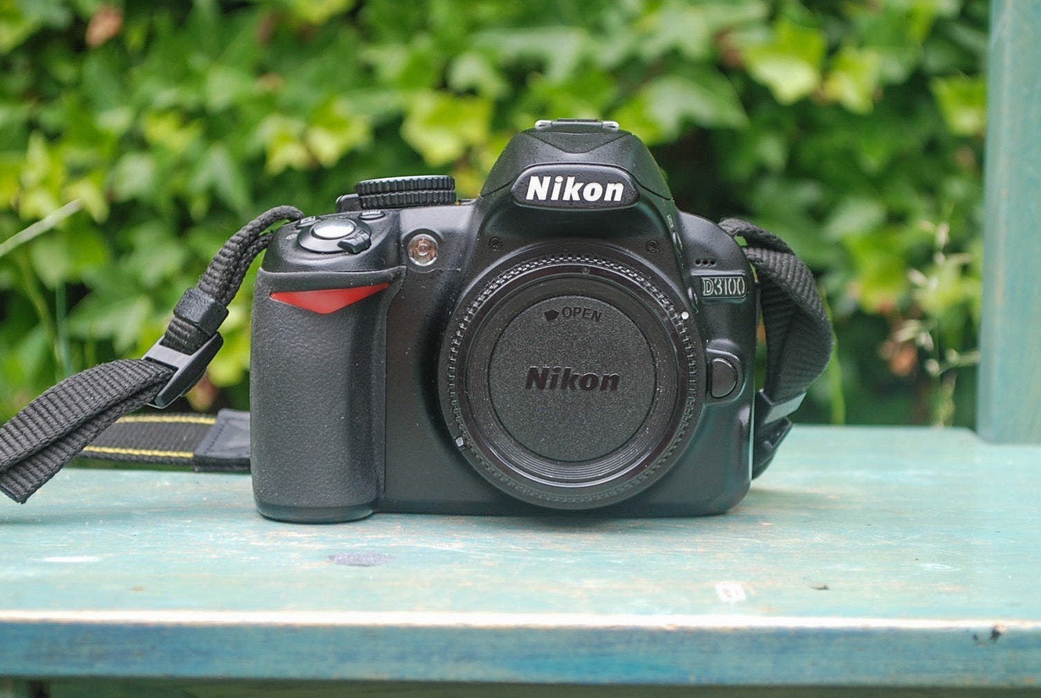 Nikon D3100 Spiegelreflex + 2x Accu (Lader) 1x Kameratas, Audio, Tv en Foto, Fotocamera's Digitaal, Ophalen of Verzenden, Gebruikt