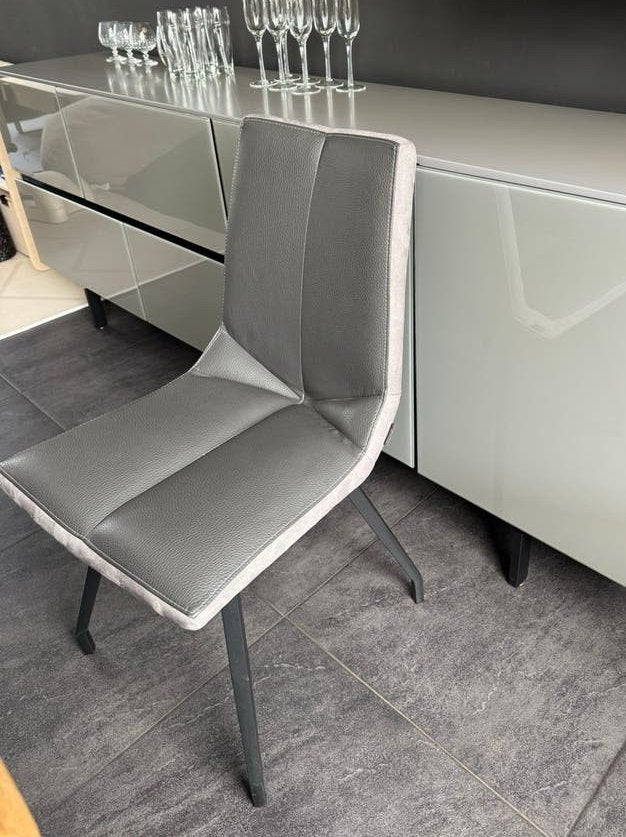 6 eetkamerstoelen van Xooon in kunstleer en stof grijs, Huis en Inrichting, Ophalen, Zo goed als nieuw, Grijs, Vijf, Zes of meer stoelen