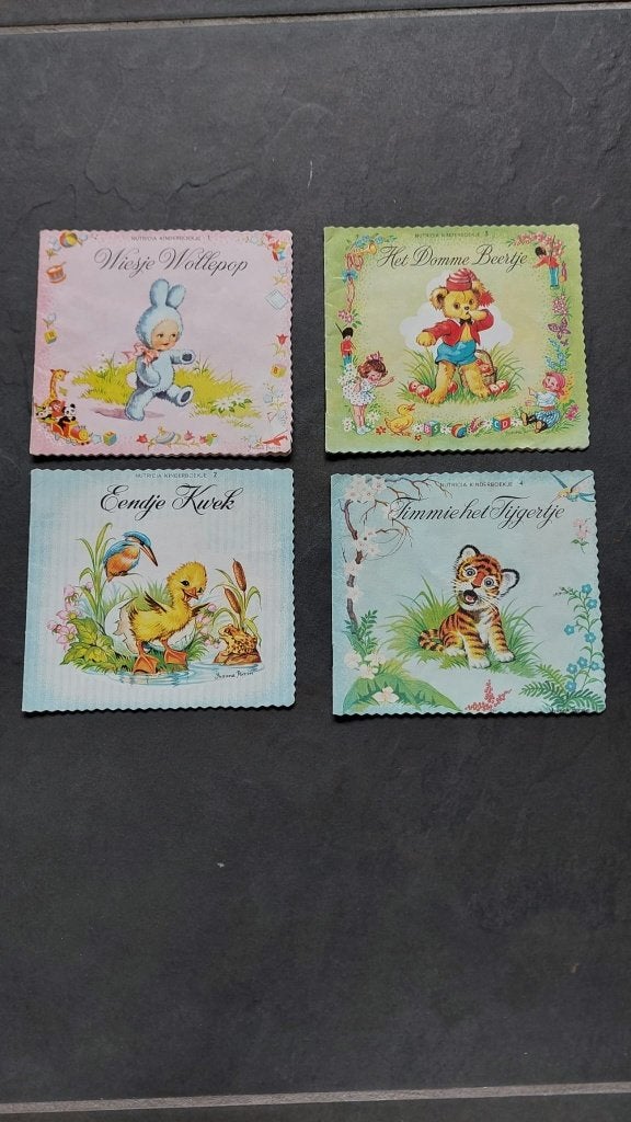 4 vintage kinderboekjes - Nutricia - nr 1 t/m 4, Ophalen of Verzenden, Gelezen, Nutricia