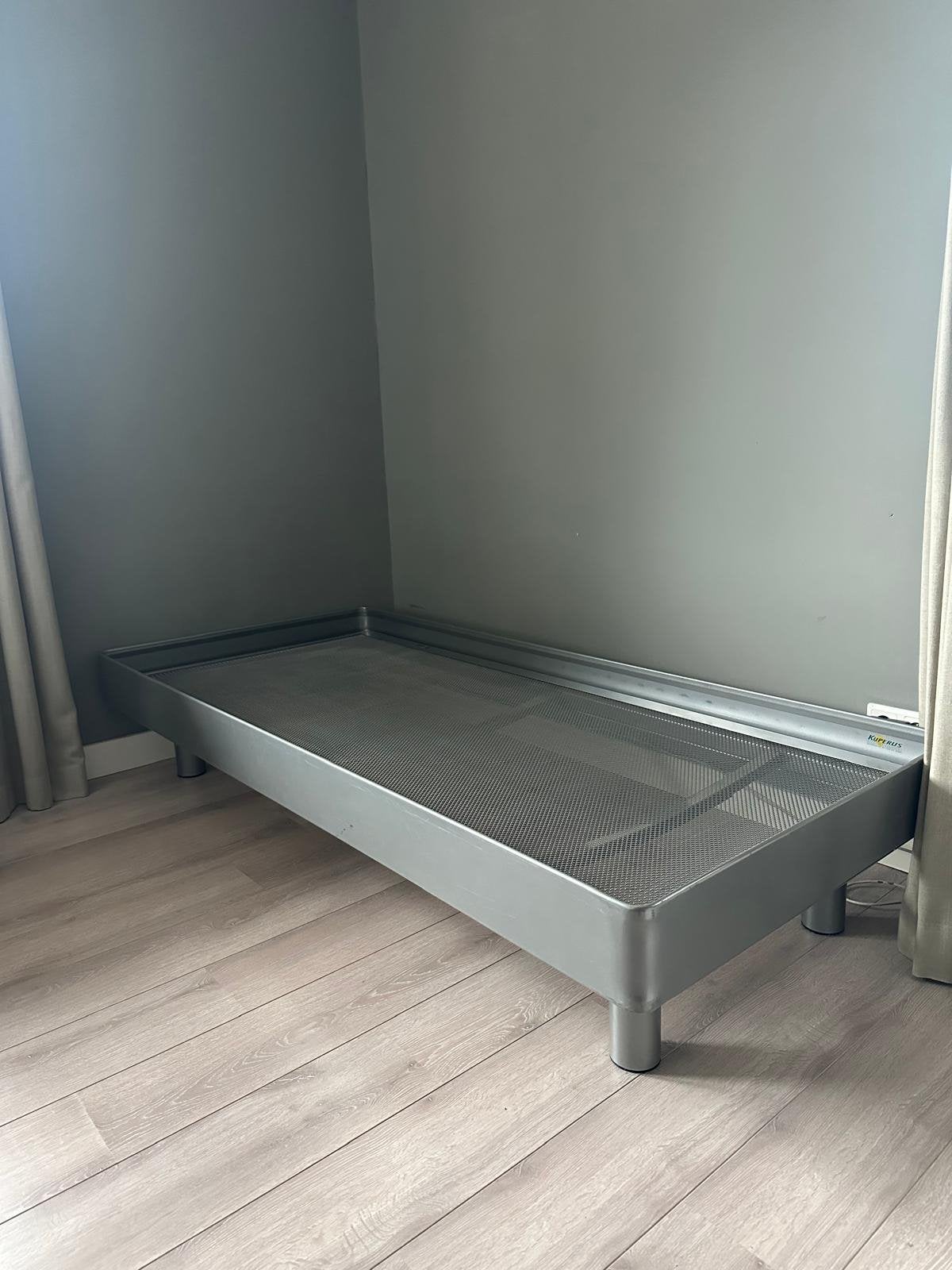 Kuperus Eenpersoonsbed 90x200 cm, Ophalen, 90 cm, Eenpersoons, Zo goed als nieuw