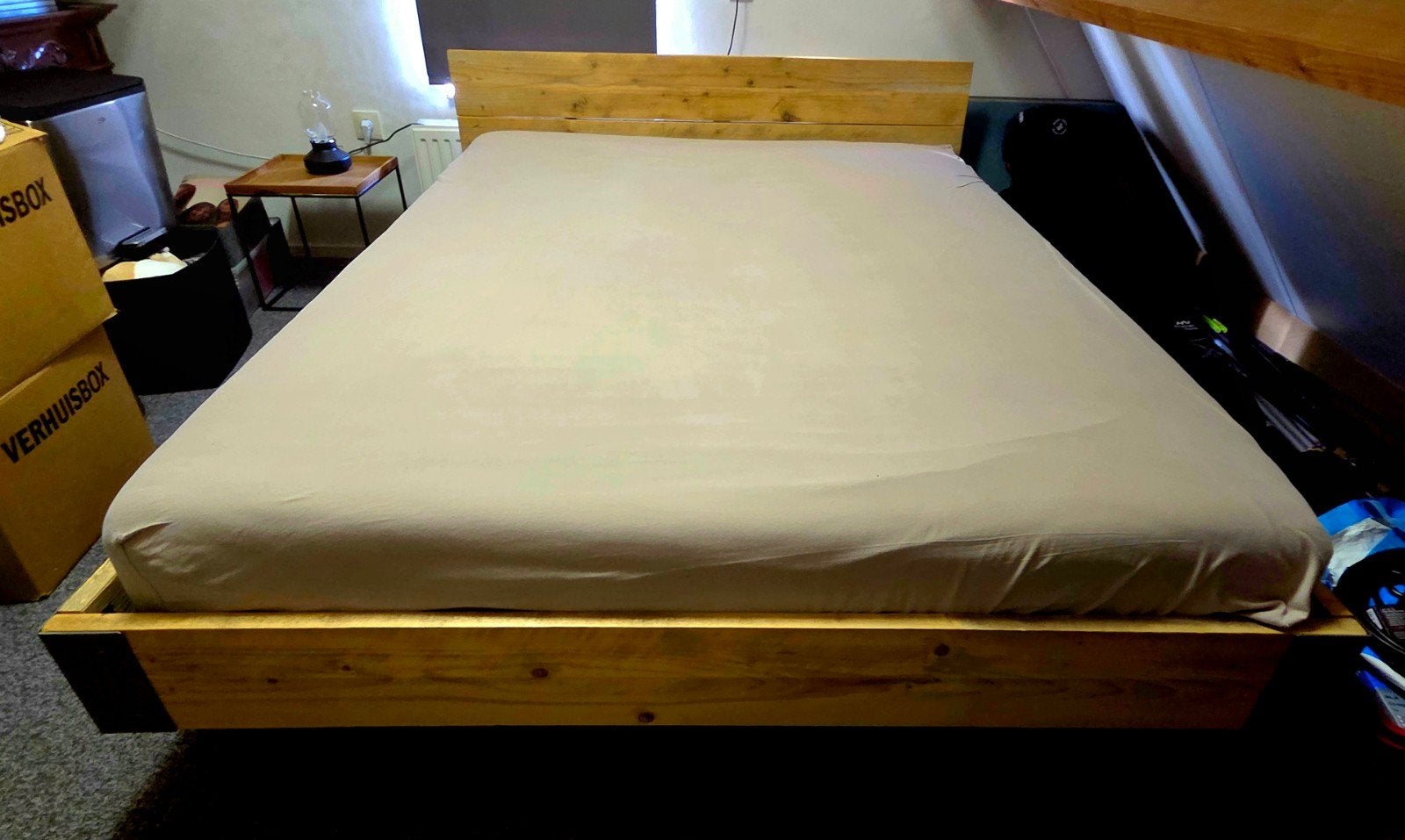 Houten 2 persoons bed. 210 x 160 in nieuwstaat., Ophalen, Overige kleuren, 210 cm, Tweepersoons