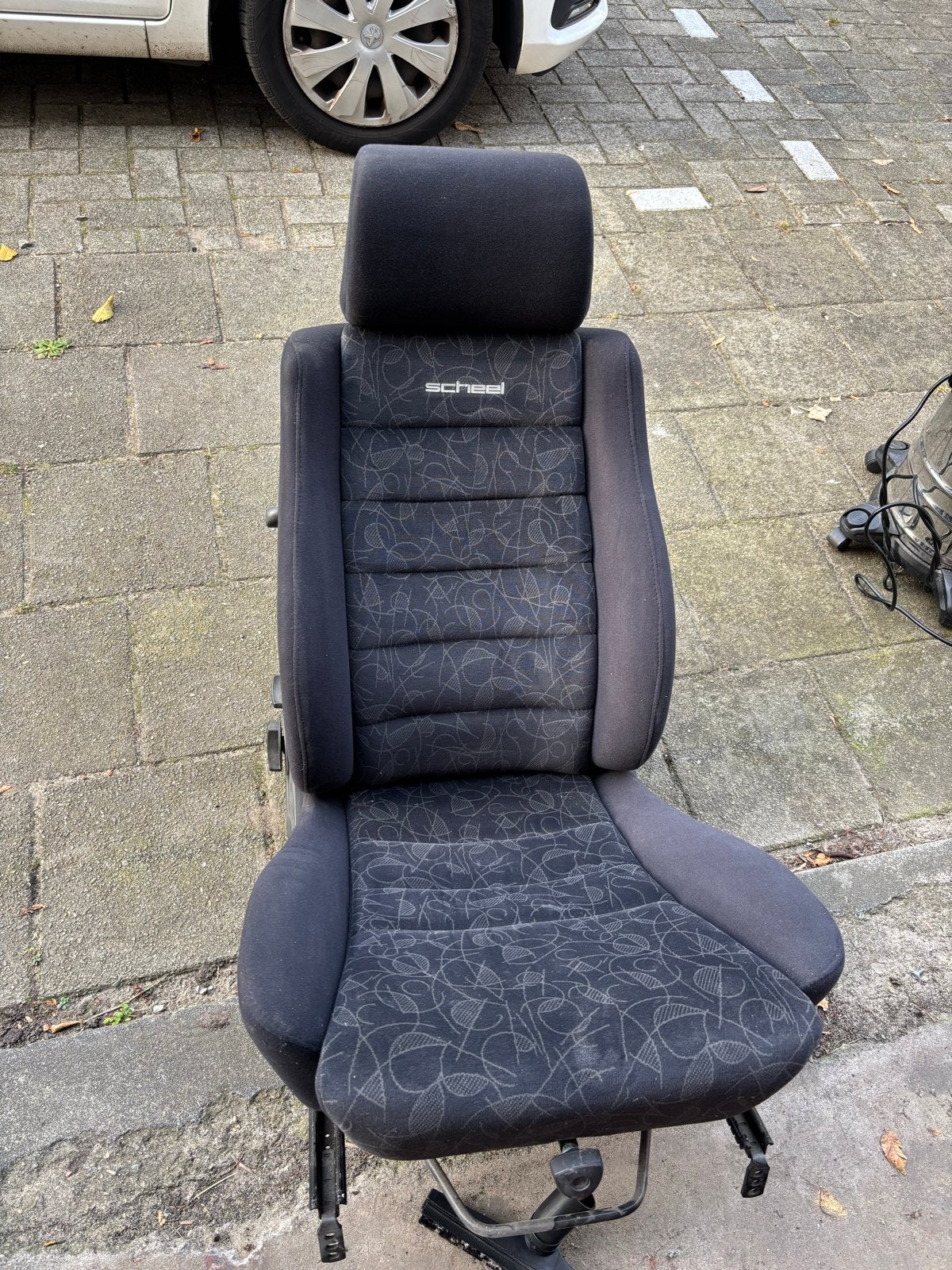 Scheel autostoel - Ideaal voor lange personen (2m+), Ophalen, Gebruikt, Universele onderdelen