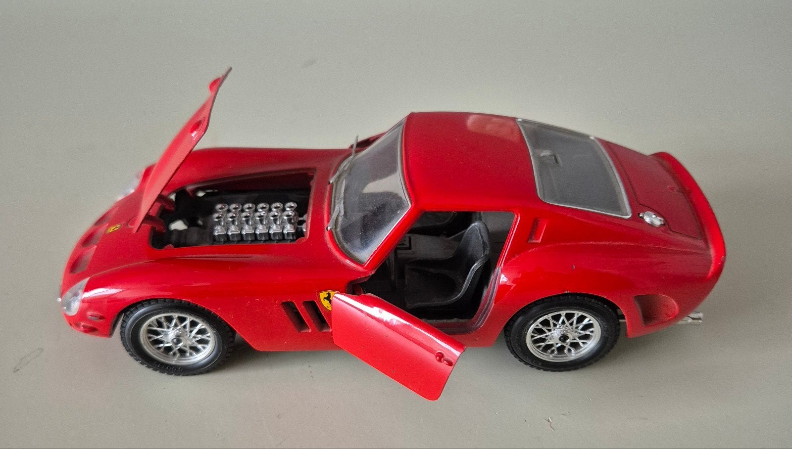 Ferrari 250 GTO, Hobby en Vrije tijd, Ophalen of Verzenden, Bburago